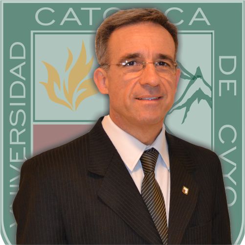 rector claudio larrea